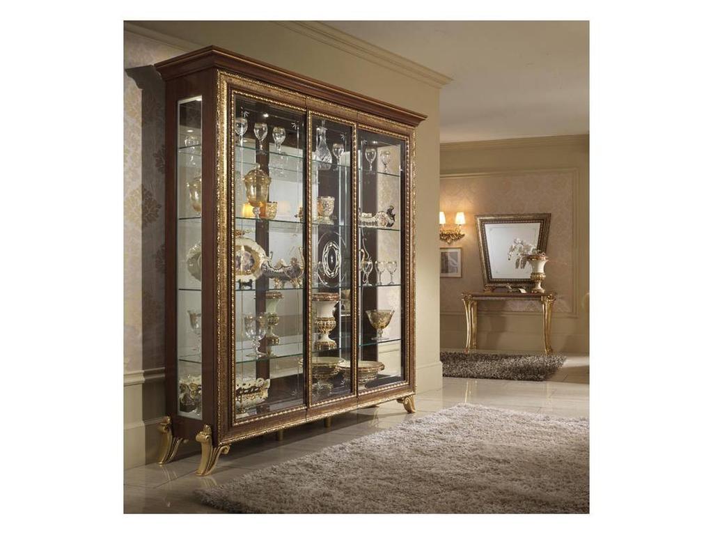 Arredo Classic: витрина 3-х дверная(орех)