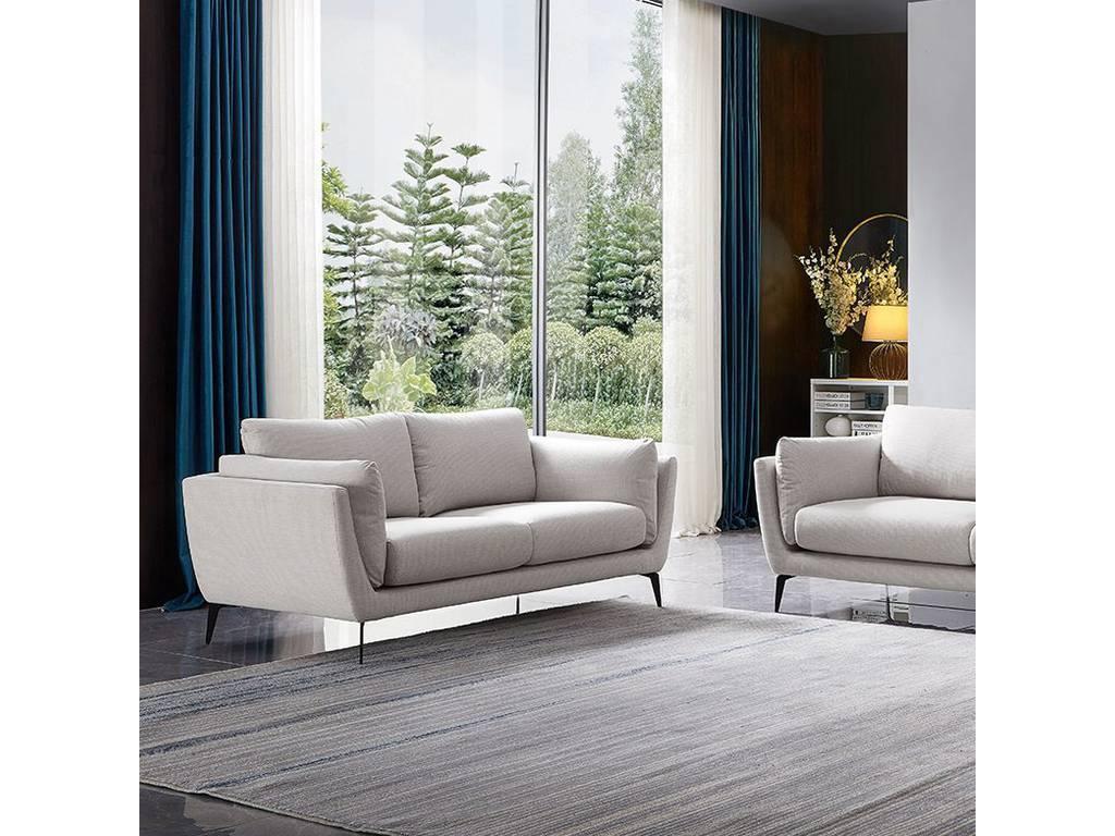 Euro Style Furniture: диван 2 местный(бежевый)