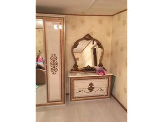 Dia: комод с зеркалом(крем, золото)
