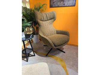 Euro Style Furniture: кресло(коричневый)